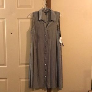 Brand new sleeveless stripped dress